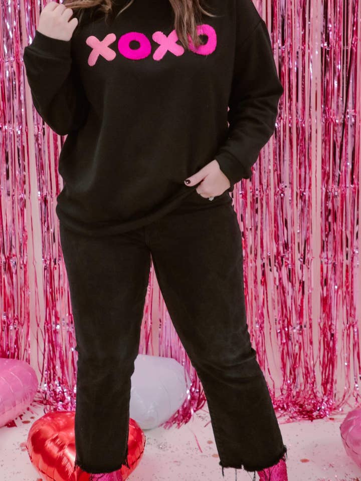 Sweat-shirt Patch XOXO pour la vente par Jess Lea