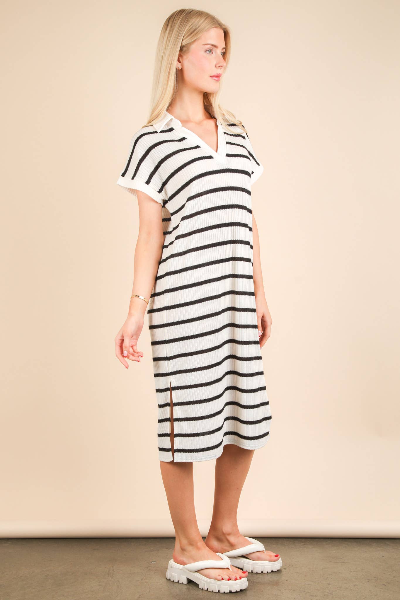 ROST/HAVREGRYN ND31647-Oversized stickad midiklänning med krage och ränder för wholesale på Faire20