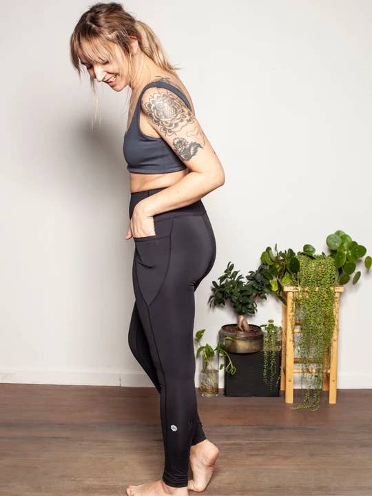 Recycelte Sierra Leggings mit Tasche | Onyx für den Großhandel von Ecomadix