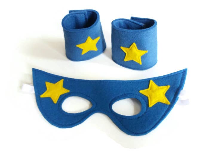 A is for Alice Costumes - Wholesale Costume - Kids - Superhero Mask and Cuffs Set1