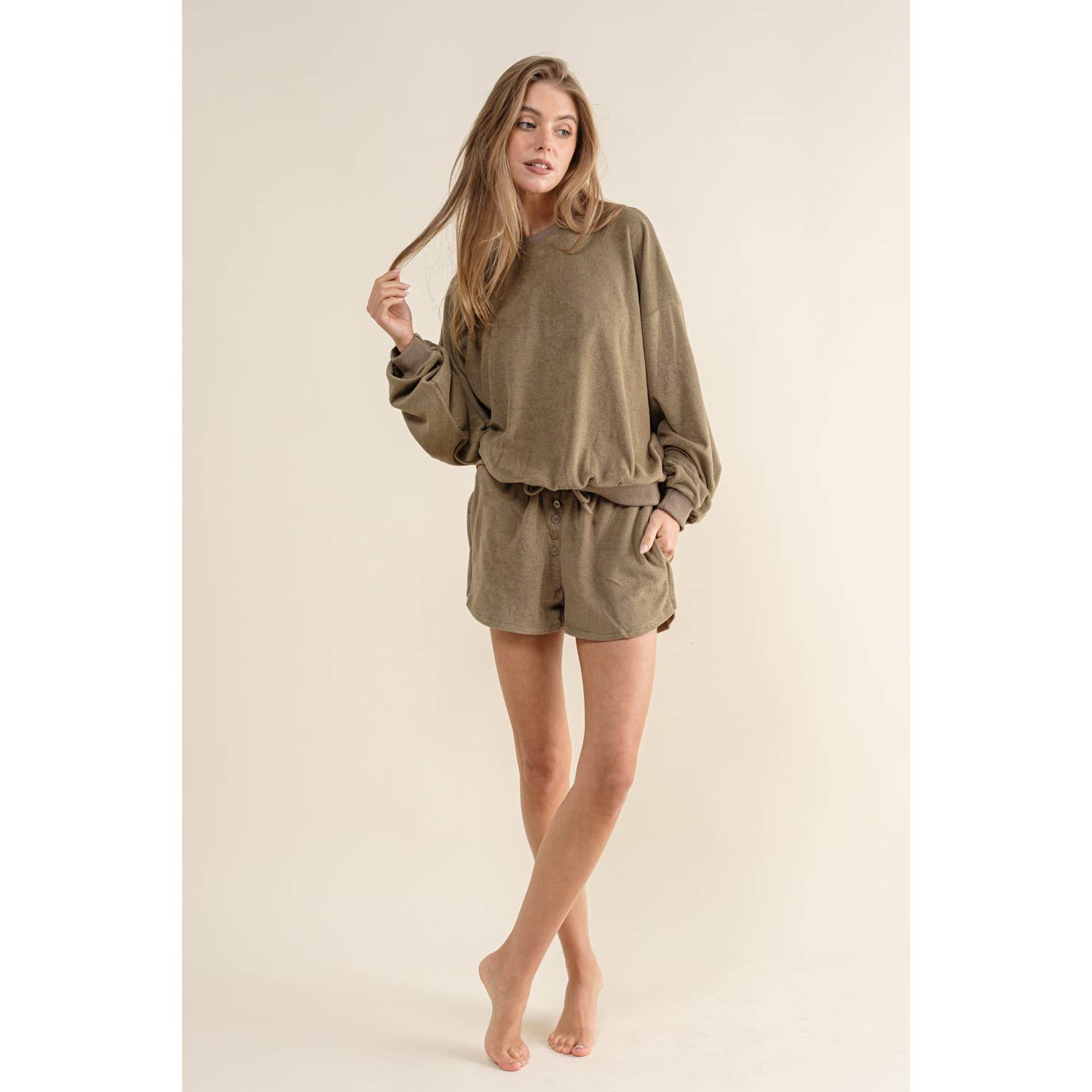 Sweet Generis – wholesale Lounge set – Women's – TOWEL FABRIC SWEATSHIRT AND SHORTS SET18