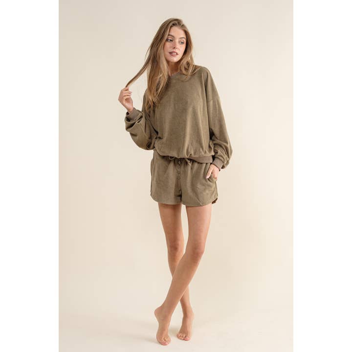 Sweet Generis – wholesale Lounge set – Women's – TOWEL FABRIC SWEATSHIRT AND SHORTS SET18