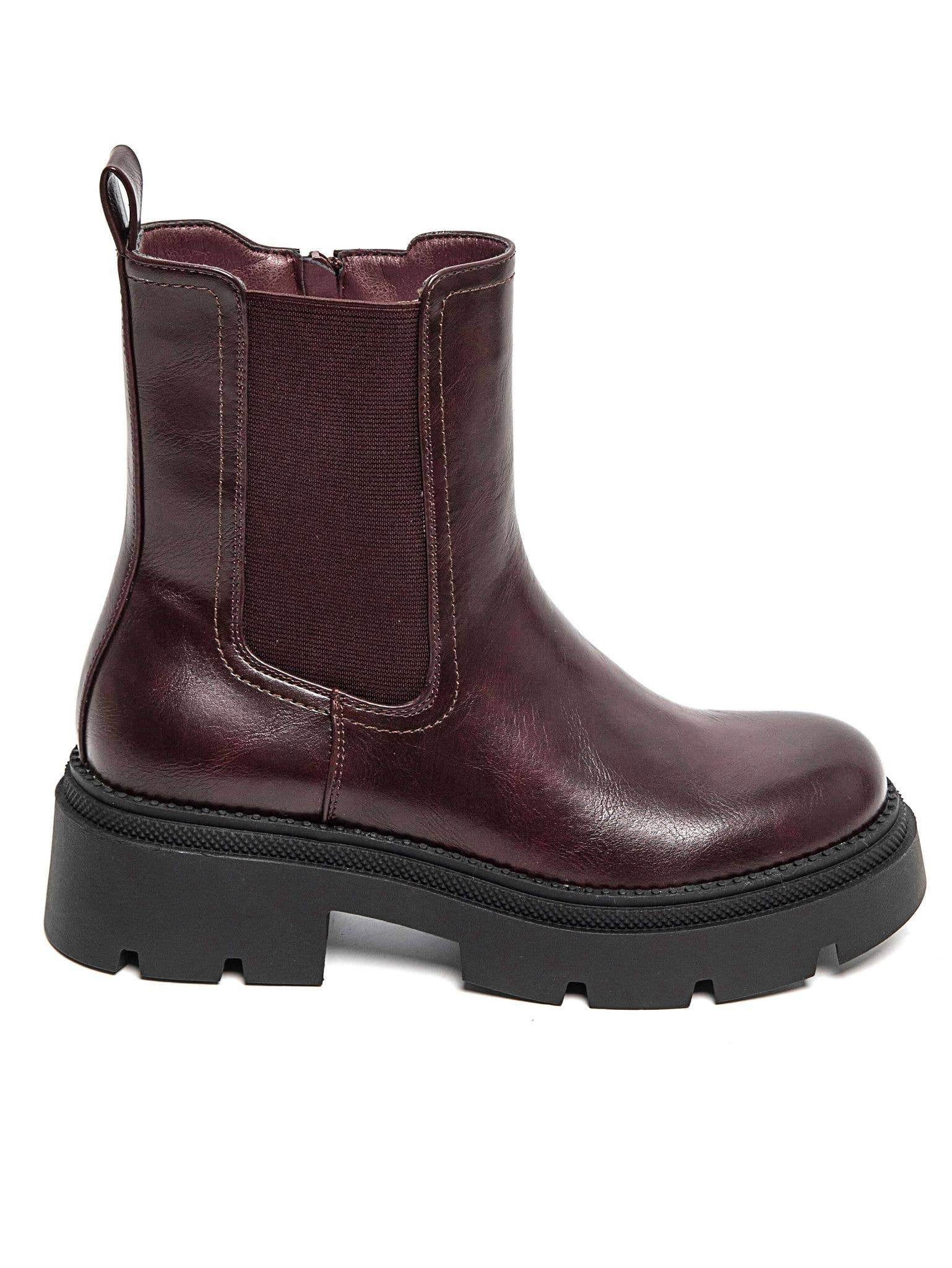 No Doubt Shoes - Wholesale Chelsea Boots - Women's - FAUX LEATHER CHELSEA BOOTS WITH CHUNKY OUTSOLE12