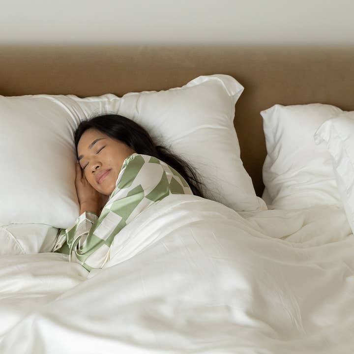 BleuBully Bedding - Wholesale Duvet Cover - Sateen Duvet Cover in Ivory White7