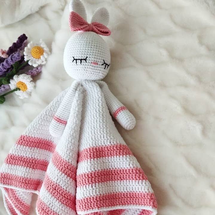 Conejito compañero de sueño de ganchillo para recién nacido para venta al por mayor de Joy Gift London