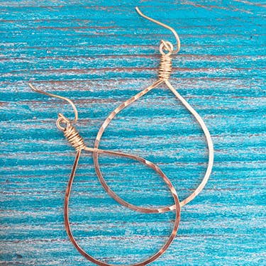 Goldfarbene Messy Wickelreifen für den Großhandel von LilyGirl Jewelry