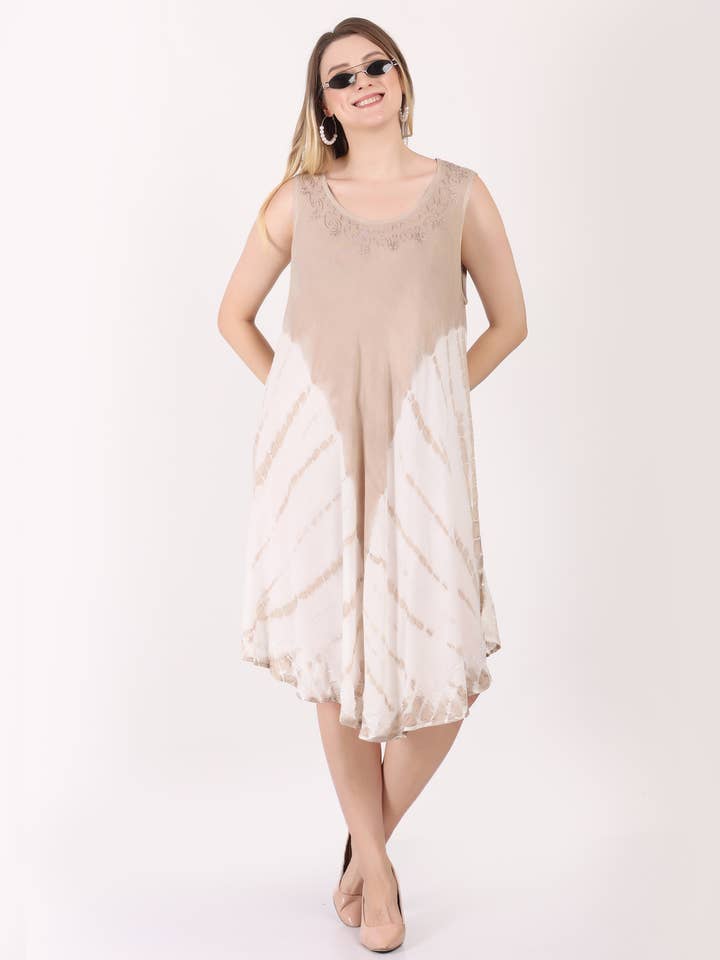 Robe débardeur midi évasée sans manches pour femmes avec broderie en lot mixte pour la vente par Wevez