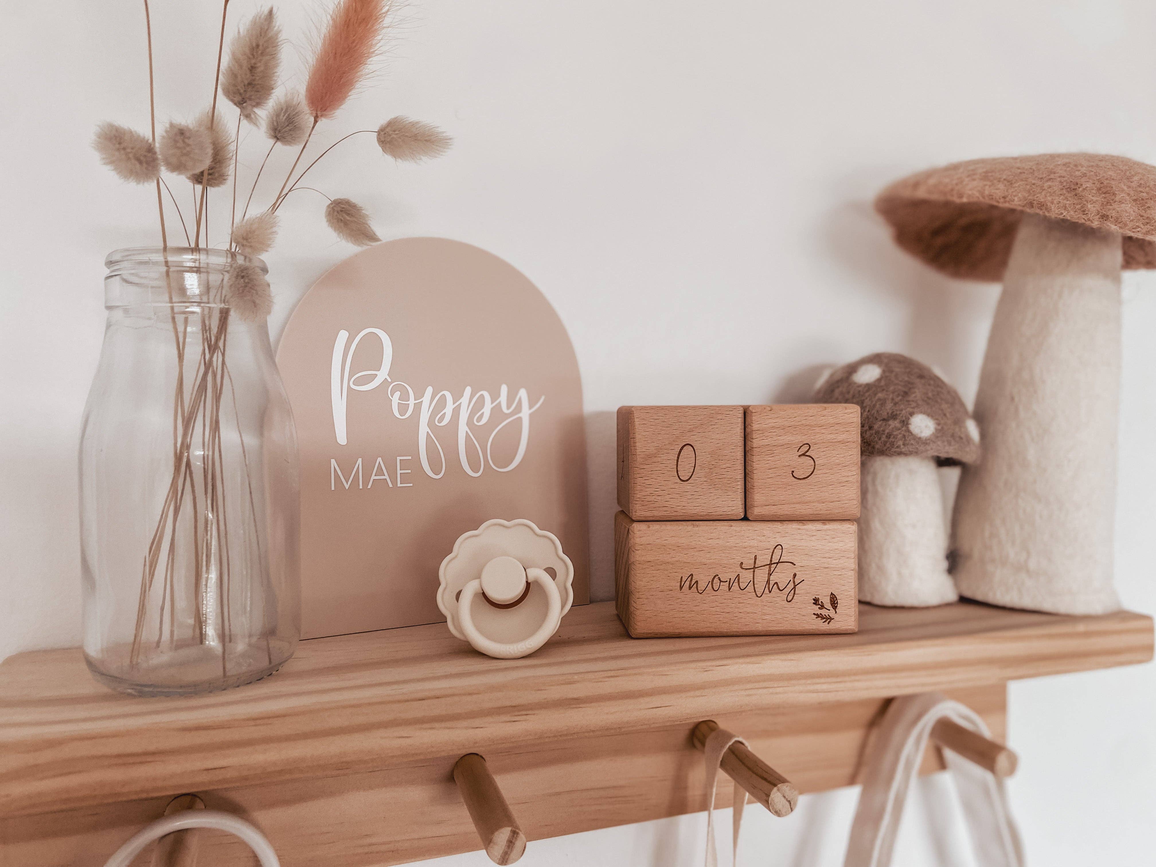 Over the Dandelions - Vente Illustration événement/souvenir - Enfant et bébé - Ensemble de Blocs en Bois Milestone2