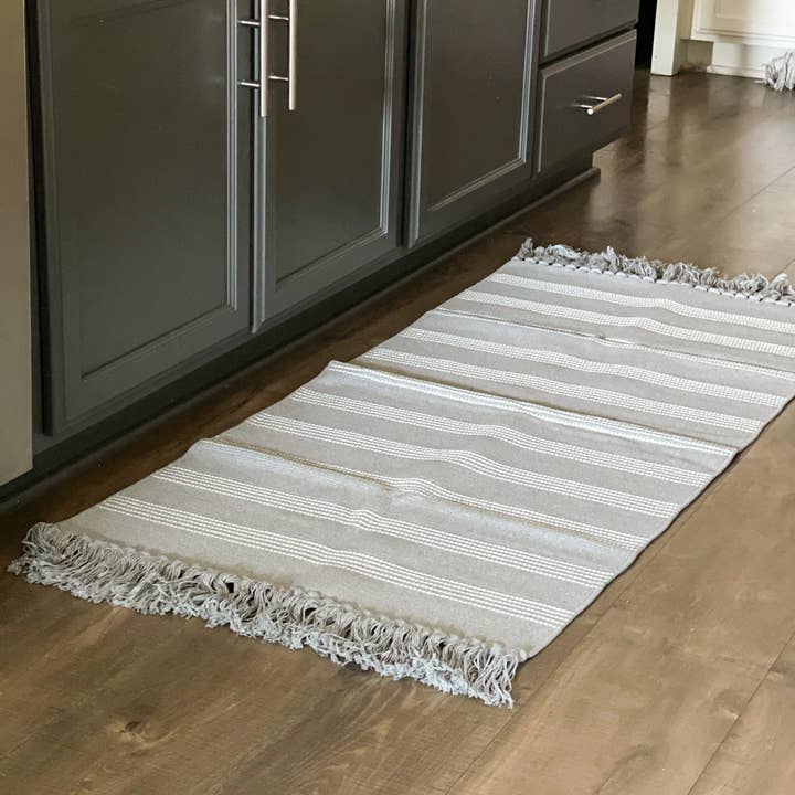 Vine & Nest - Wholesale Area Rug - Gray and White Striped Rug
