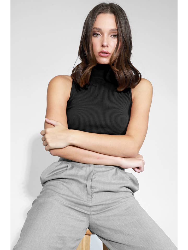 NIKIBIKI – Großhandel Strickoberteil – Damen – NS7723 - Ärmelloses Top mit geripptem Rollkragen2