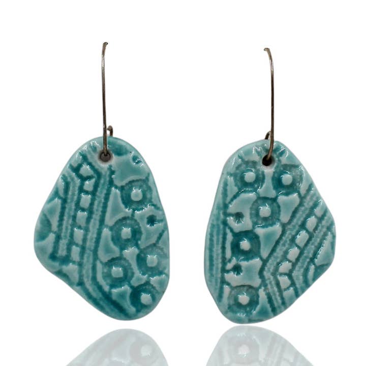 Lace tekstureret porcelæn øreringe for engroshandel hos 5elements_handbuiltart