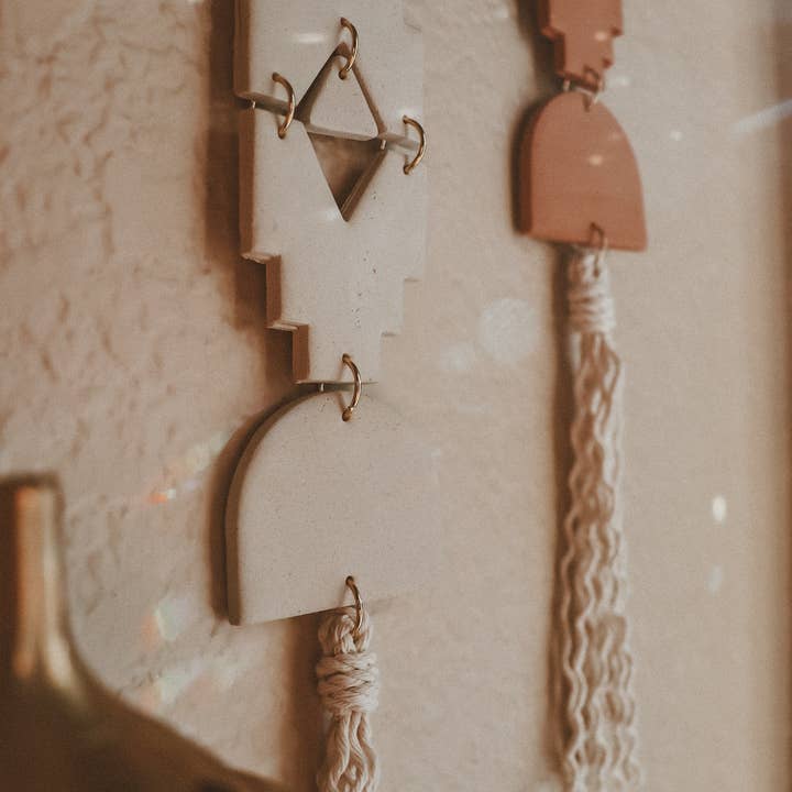 Rooted Reverie – Großhandel 3D-Wandkunst – Lehmwandbehang im südwestlichen Stil aus Terrakotta und Stein5