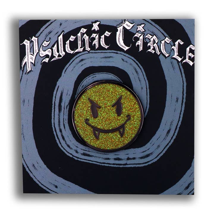Psychic circle oddities - Vente Épinglettes/boutons - Visage souriant de vampire - Épinglette en émail dur à paillettes !0