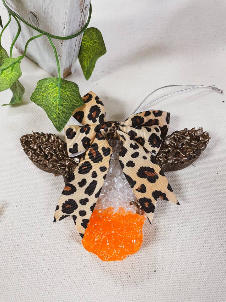 Désodorisant pour voiture de vache pour la vente par Woven Knots