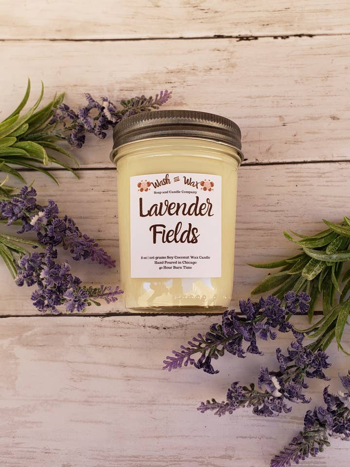 Champs de lavande pour la vente par Wash and Wax