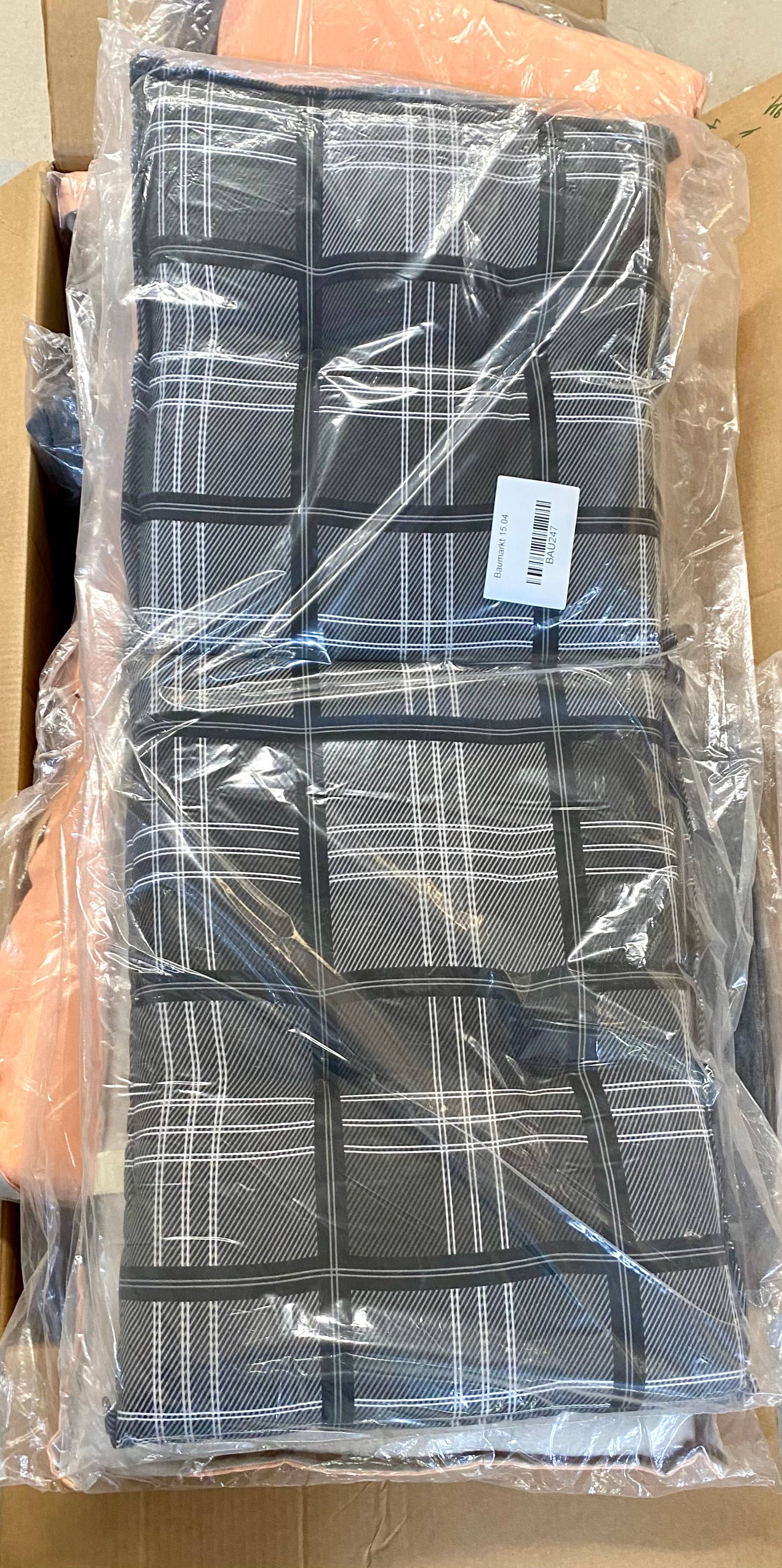 Salzmann Restwaren GmbH – Großhandel Stuhlkissen – Dedon Outdoor Sitzkissen, Gartenmöbelkissen6