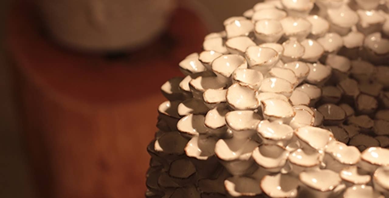 Continental Home - Wholesale Accent/Desk Lamp - Original Ceramic Lamp L4562