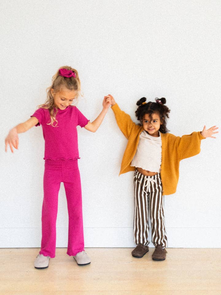 T-shirt en jersey pour enfants avec laitue pour la vente par Jax & Lennon Clothing Co.