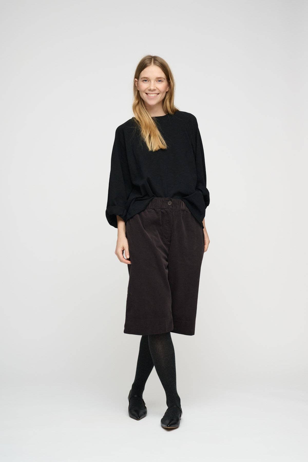 dark brown earth sweat for wholesale on Faire4