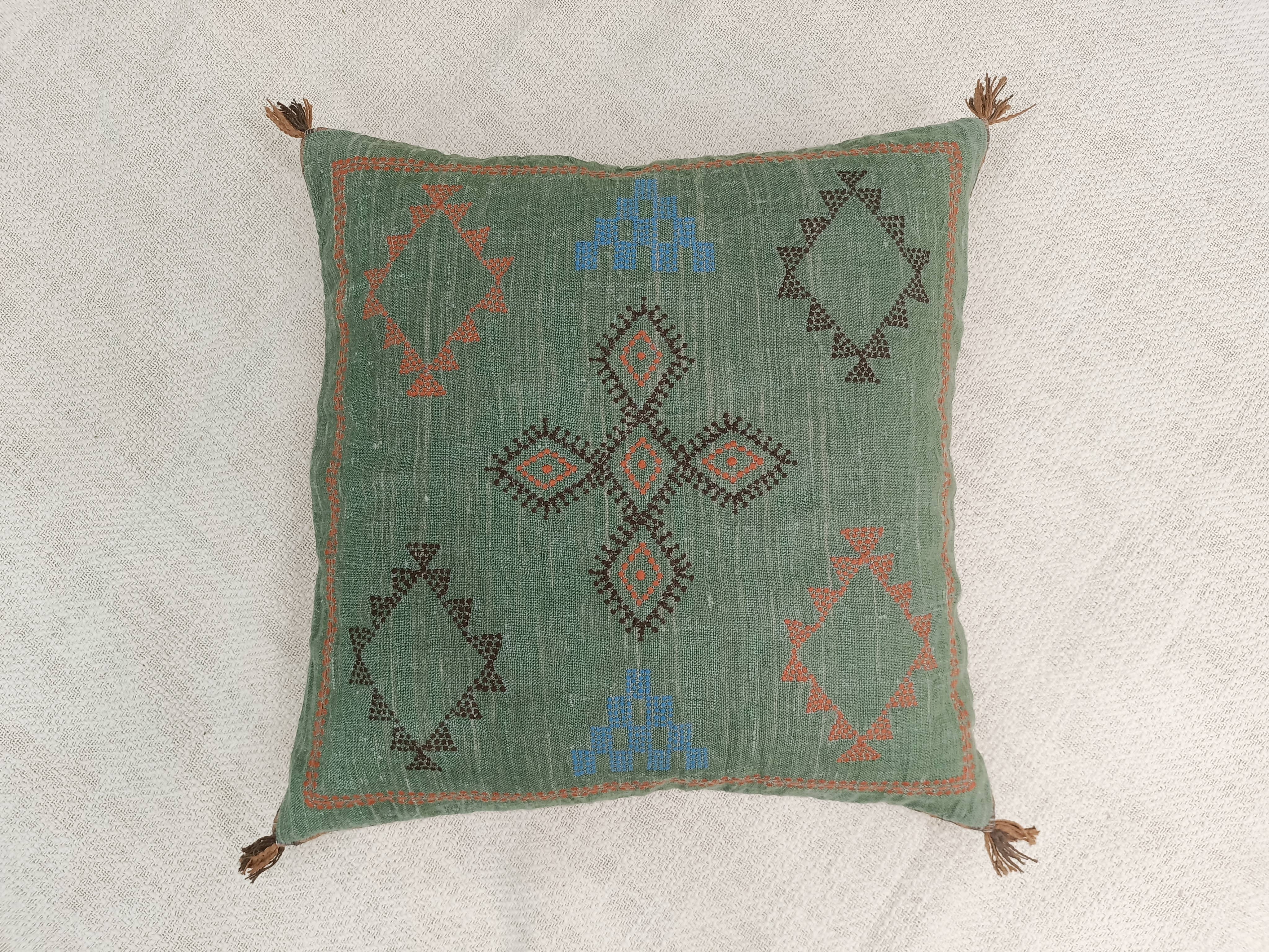 Urban Adorn - Wholesale Throw Pillow Cover - Green Cactus Silk Inspired Linen Square Cushion Cover4