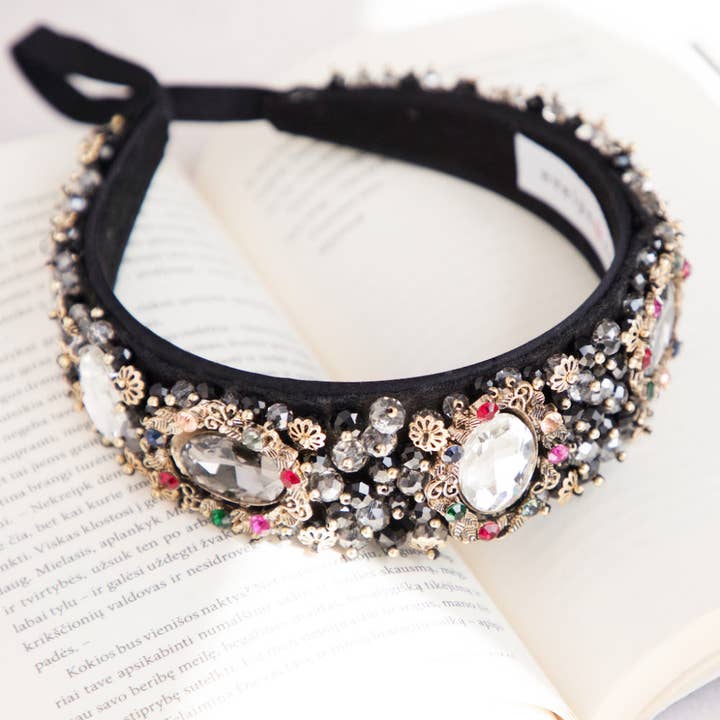 Lorianna Pannband - Svart för wholesale av Evelyn and Rose