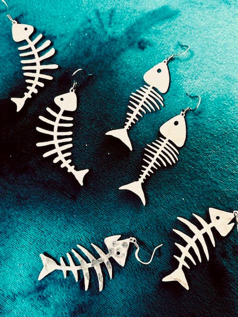 Boucles d'oreilles en os de pour la vente par Weaving Winds