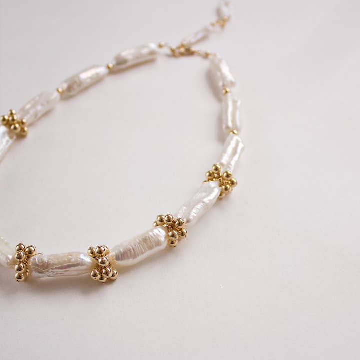 Christine Elizabeth Jewelry – Großhandel Perlenkette – Biwa Halskette mit Ösen