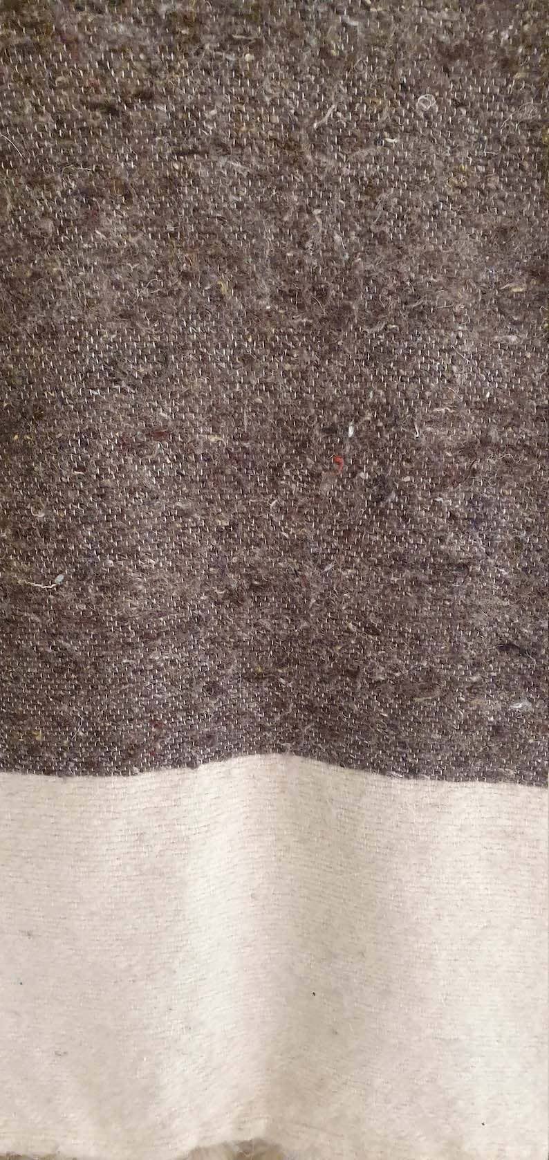 MARRAKECH METACRAFT LTD - Vente Plaids - Plaid marocain marron à pompons blancs- couvre-lit-2