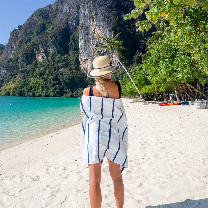 Arkwright Home - Wholesale Beach Towel - Las Rayas Striped Pool/Beach Towel 15