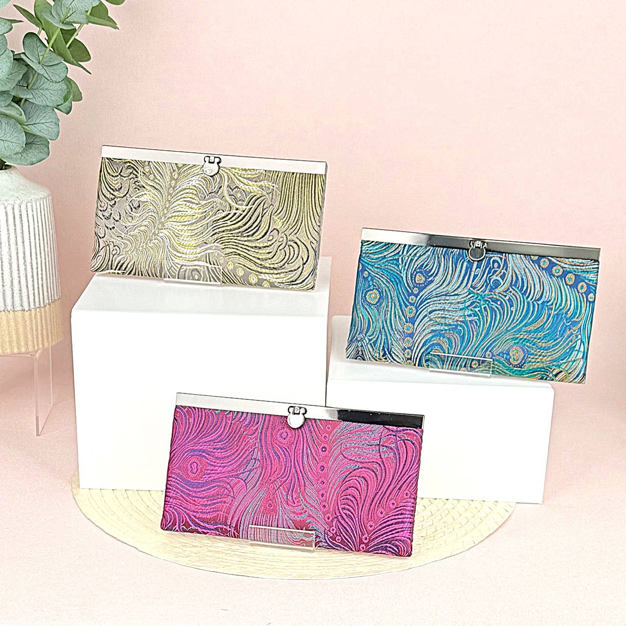 Cathayana - Wholesale Wallet - Women's - Peacock Brocade Wallet – Bi-Fold Clutch with Clasp4