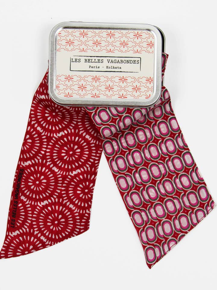 Röd pionpannband för wholesale av Les Belles Vagabondes