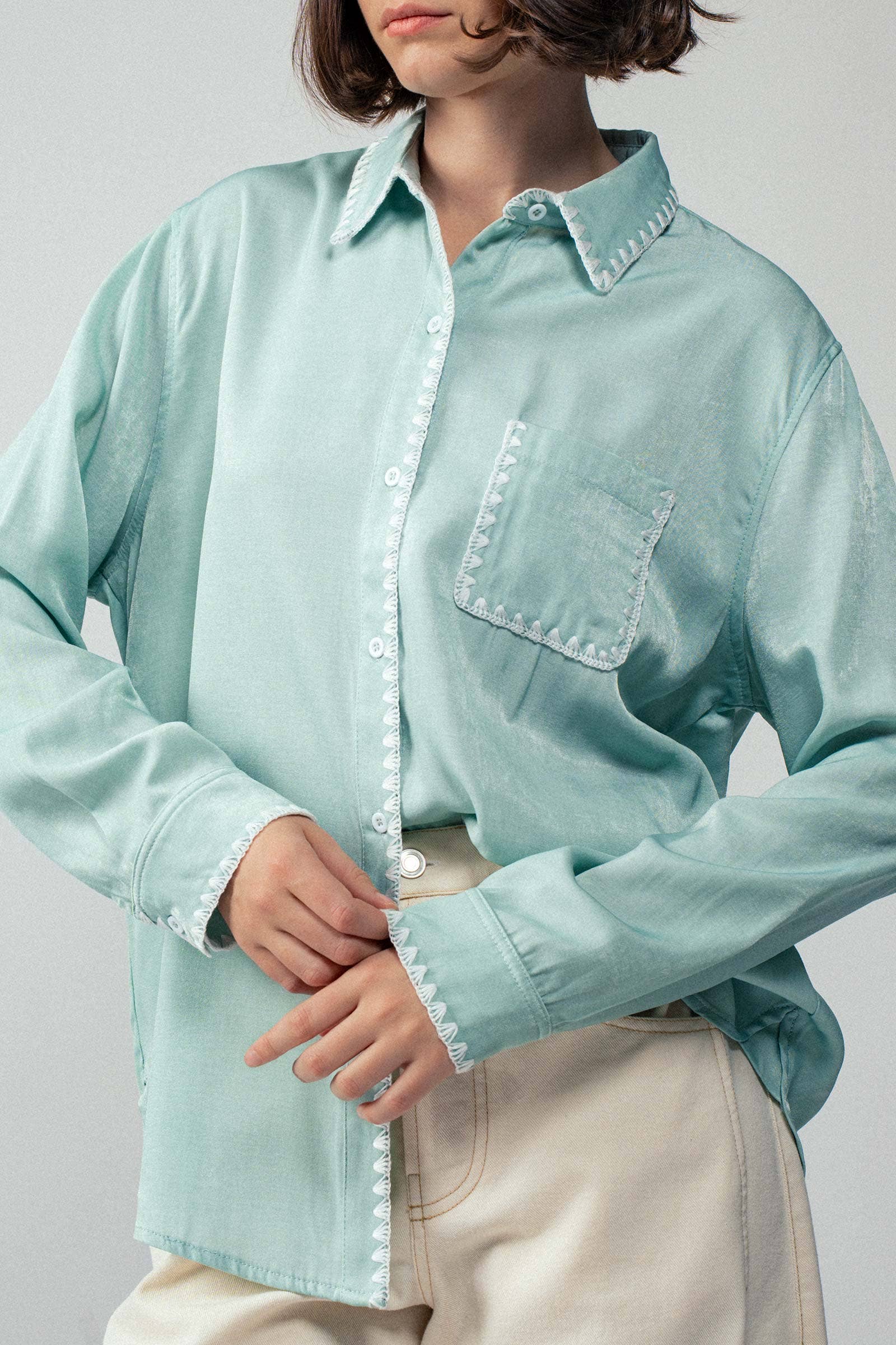 Urban Daizy - Vente Chemise à col boutonné – femme - Chemise à manches longues en soie lisse0