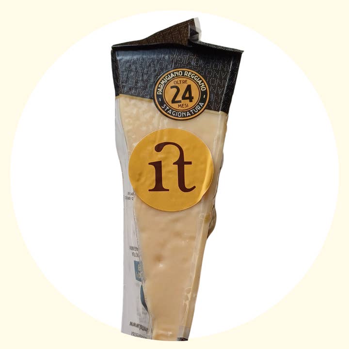 Parmigiano Reggiano Latteria Gonfo 1kg. Artisanal. Mantua. for wholesale by Gourm.it