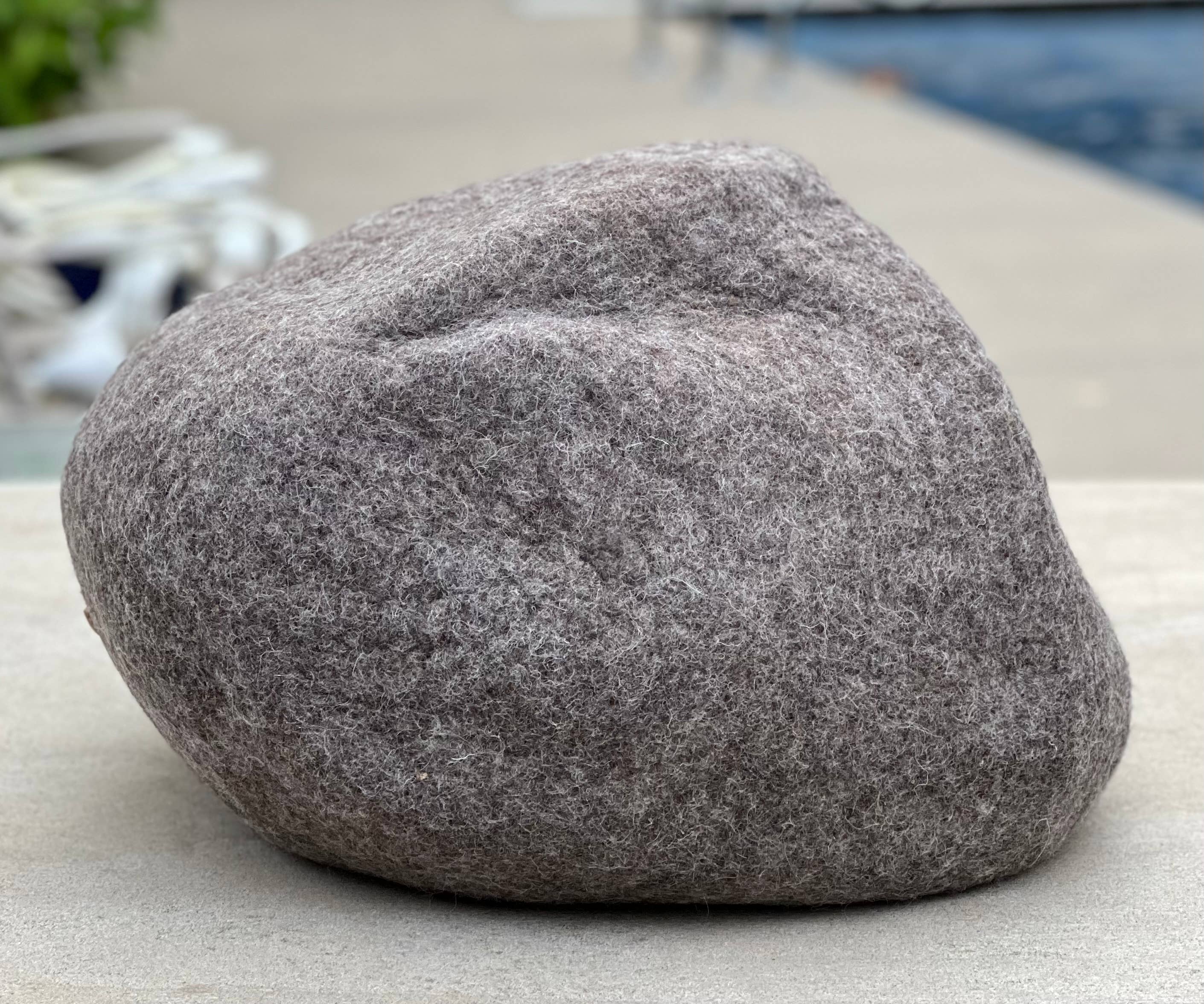 Lungta Imports - Wholesale Pet Cave - Cat/Dog - Hand Made Felt Wool Cat Cave / Cat Bed / Warm Cat House (Cop5