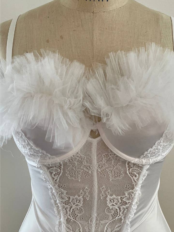 Farm Charm Couture - Wholesale Corset - Women's - White lace and tulle honeymoon corset lingerie