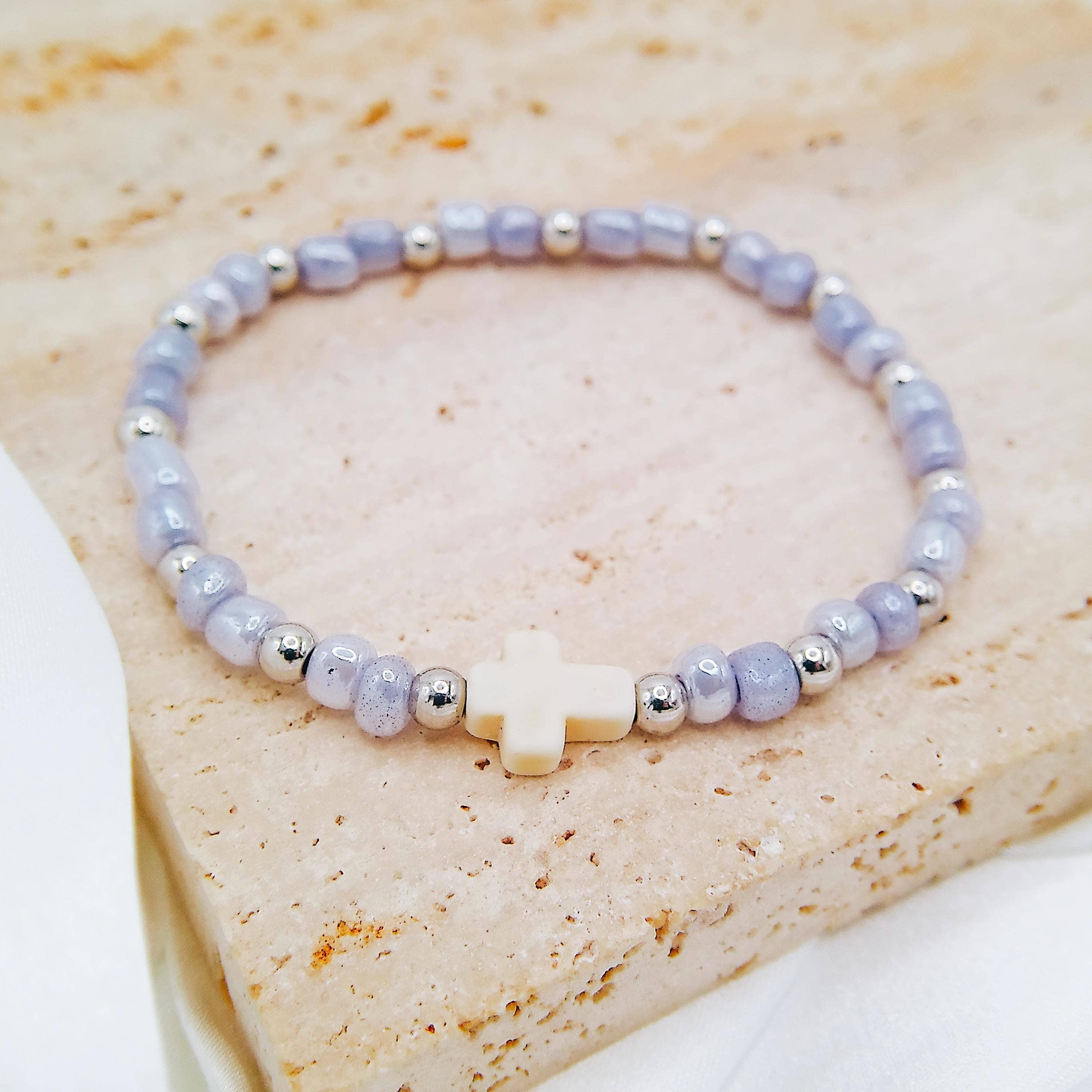 Avy + Tay – wholesale Beaded bracelet – WHITE TURQUOISE CROSS BEADED BRACELET0