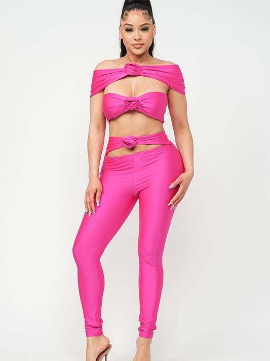 Combinaison à détails floraux pour la vente par Belita Collection