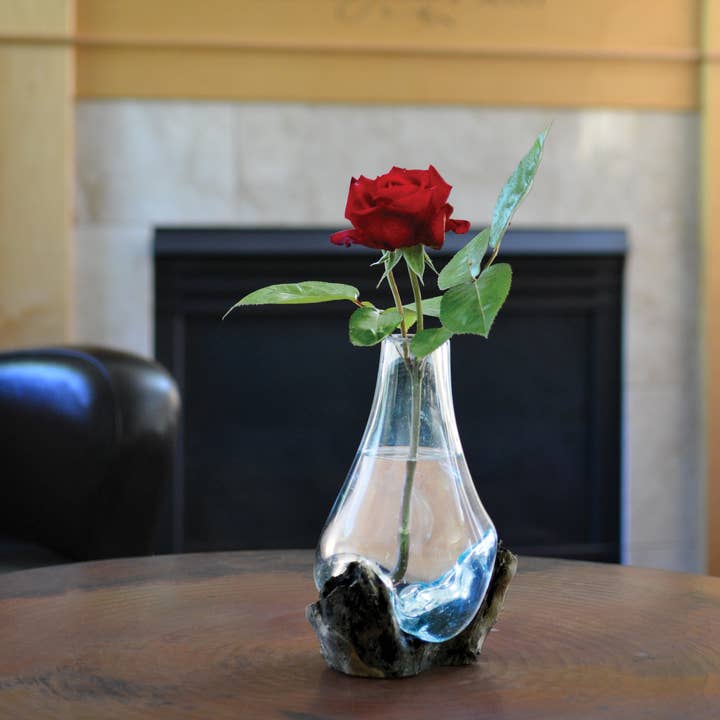 Molten glazen en houten vaas - ca. 25 cm hoog voor wholesale door Cohasset Gifts