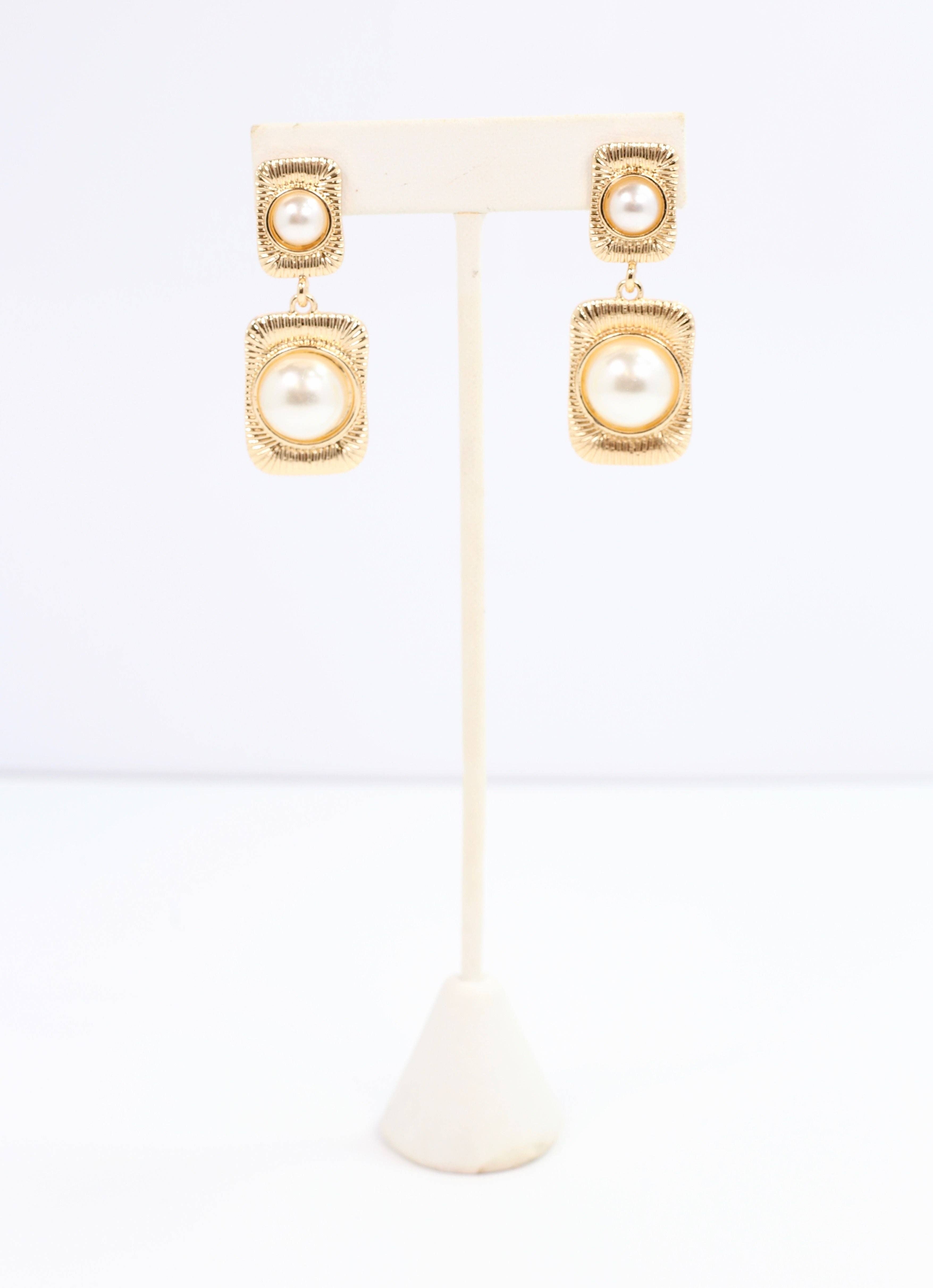 Caroline Hill - Wholesale Dangle Earrings - Giovonnie Pearl Drop Earring GOLD1