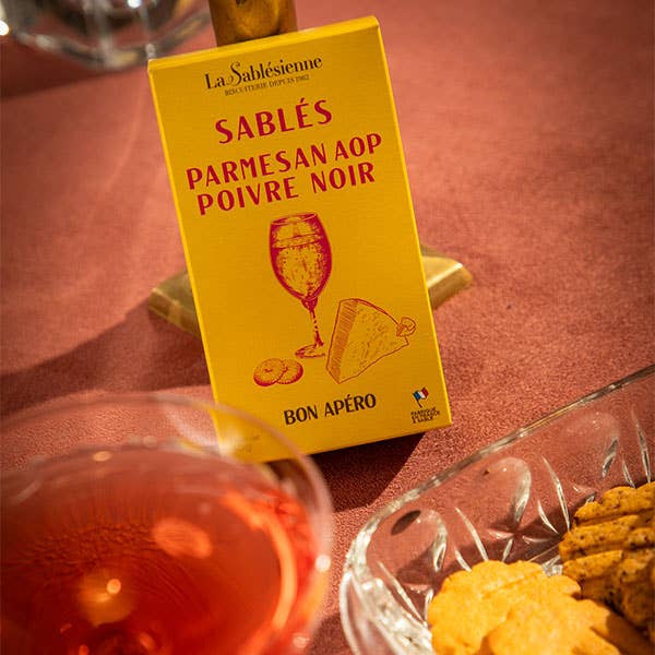 La Sablesienne USA - Wholesale Cookie - Parmesan Cheese & Black Pepper Savory Charcuterie Crackers1