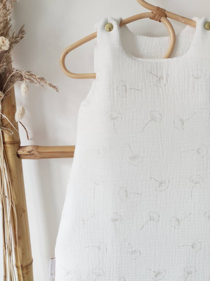 Les p'tites Merveilles de Bérénice - Wholesale Bodysuit (Non-Footed) - Baby - Sleeping bag 0-3 months “Golden cotton flowers” in off-white double cotton gauze3