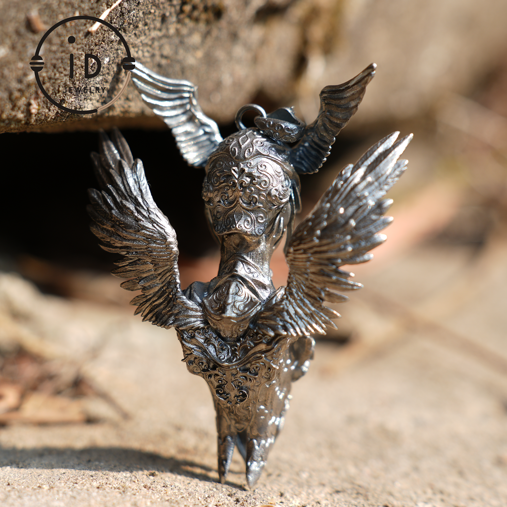 idjewelry – Großhandel Kette mit Anhänger/Charm – Valkyrie-Anhänger aus 925er Sterlingsilber mit Granat – Wikinger-Amulett aus nordischer Mythologie, handgefertigte Halskette7