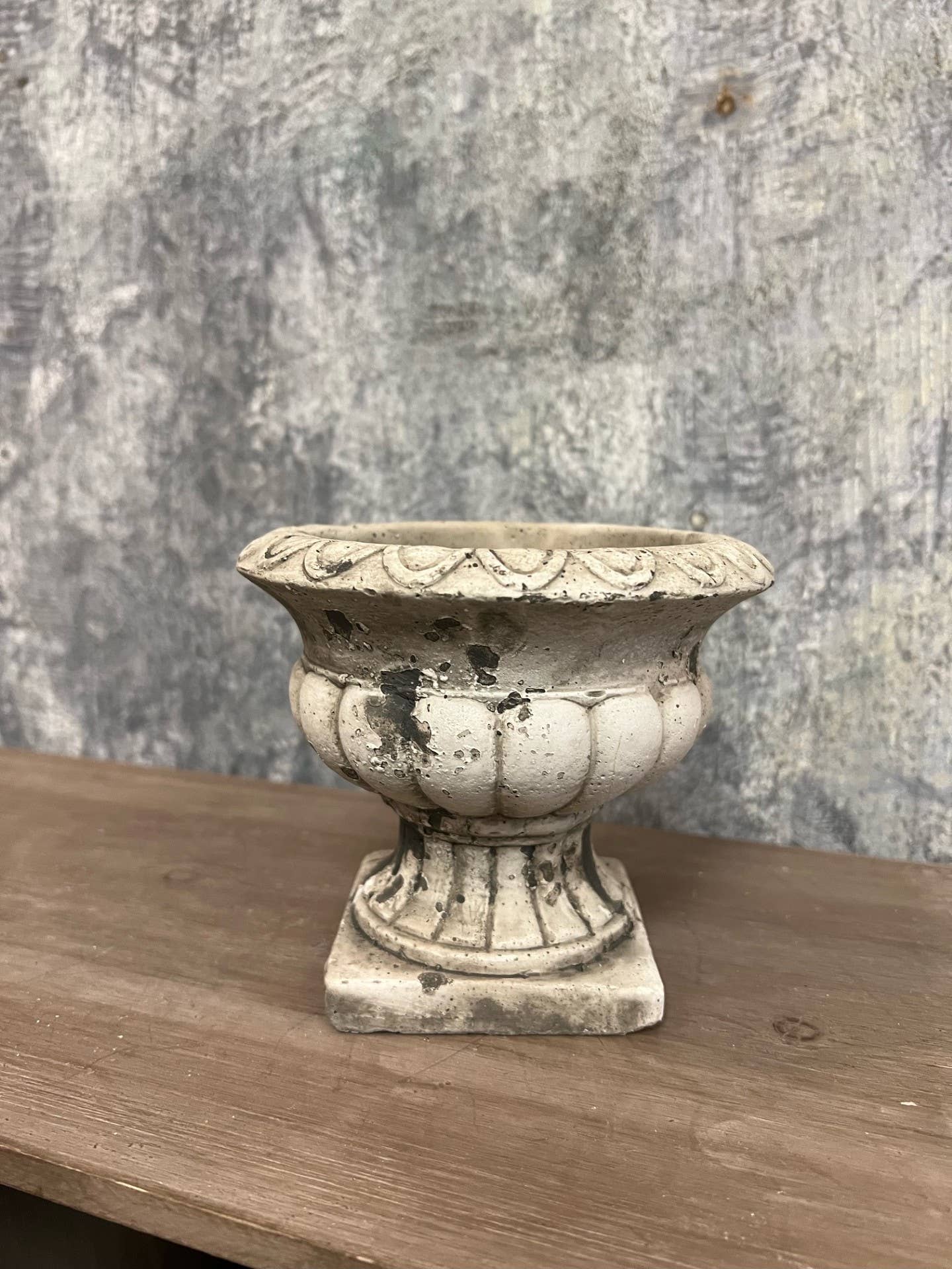 Vagabond Vintage - Wholesale Plant Pot - Cement Planter Urn3