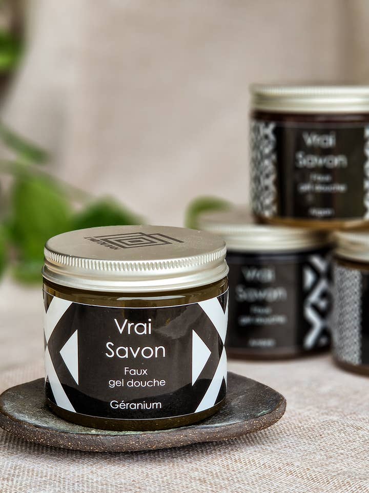 Real Soap - Fake Geranium Rosa duschgelé för wholesale av L'Art du Bain