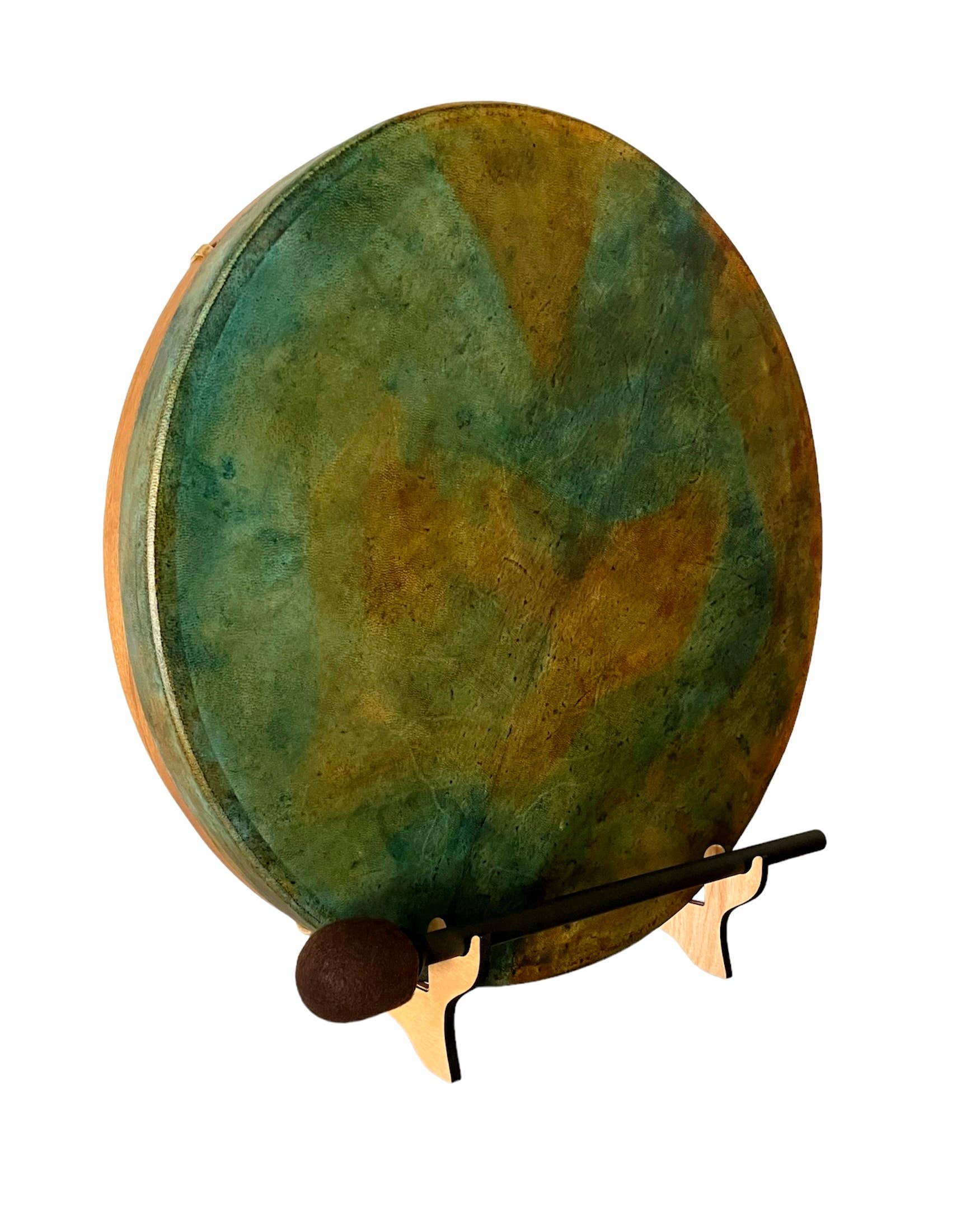 inRhythm - Vente Sculpture - Tambour Chamanique Green Earth avec support d'exposition et options de sac de transport2