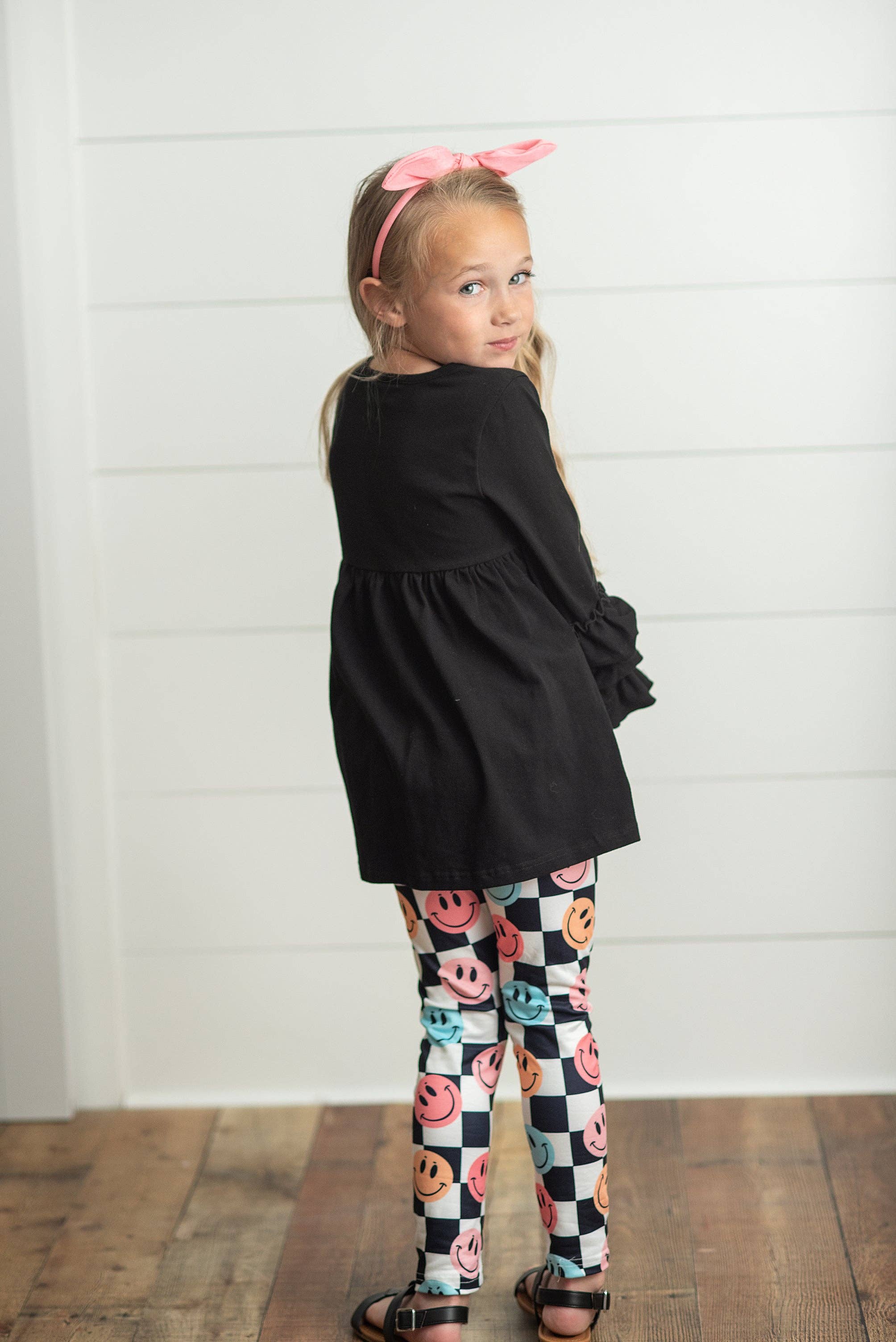 Adorable Sweetness - Wholesale Top & Leggings Set - Kids - Kids Black & White Check Smiley Face Ruffle Top Leggings Set3