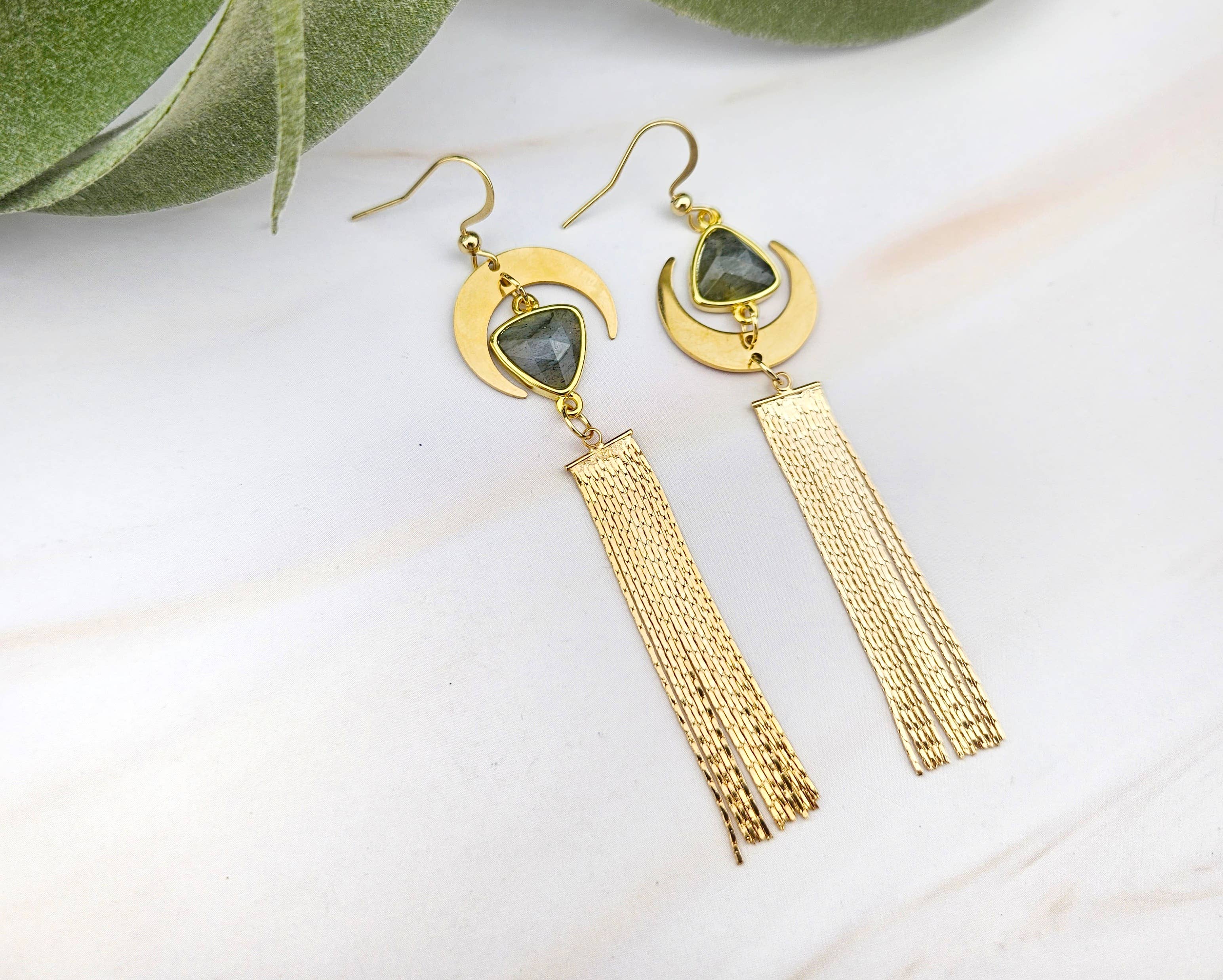 WonderLight Jewelry – wholesale Tofsörhängen – Halvmånens tofsörhängen - Labradorit/Transformation3