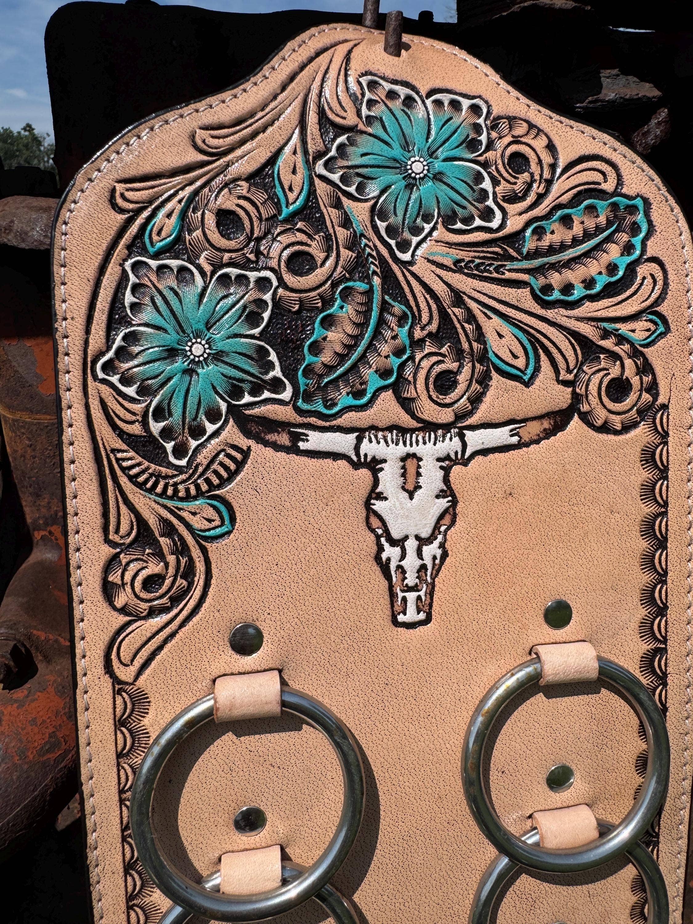 Double B Wild Rags – Großhandel Schal – Damen – Echter Western-Tooling-Leder-Wild-Rag-Schalhalter Keeper ein Double B Wild Rags Exklusiv.0