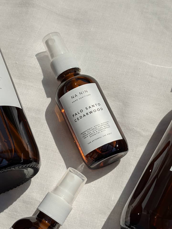 Désinfectant pour les mains aux huiles essentielles pour la vente par Na Nin