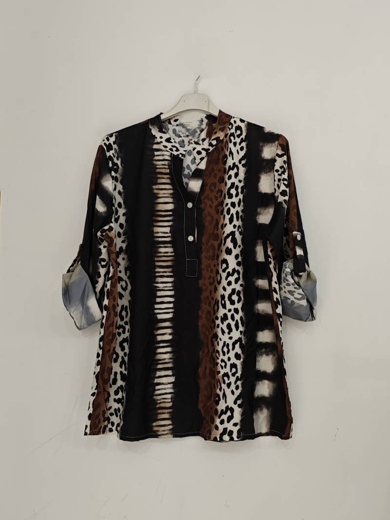 MOEDERVLEK Rita Tigro blouse met wijde pasvorm, V-hals en lange mouwen voor groothandel op Faire